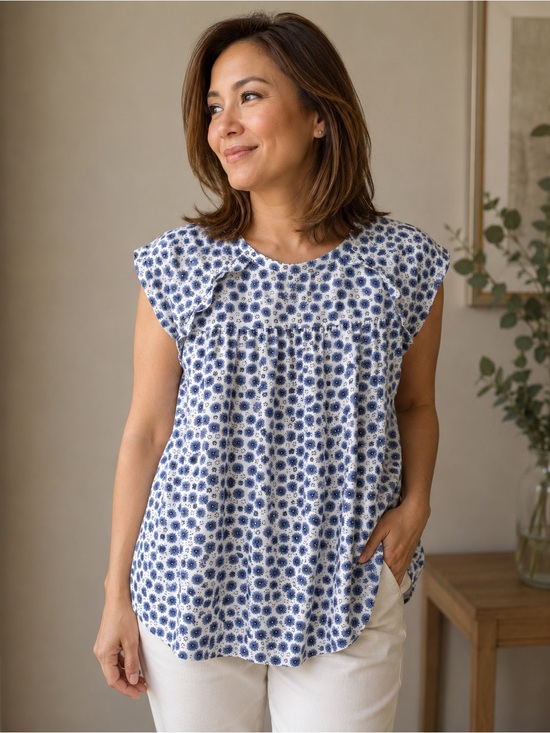 LOFT Tops - LOFT Blue and White Floral Flutter-Sleeve Blouse